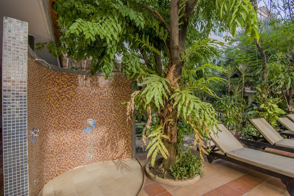 Angkor Riviera Hotel Siem Reap Buitenkant foto